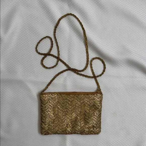 La Regaie Gold Chevron Crossbody Evening Bag Vintage Y2K - Picture 1 of 7